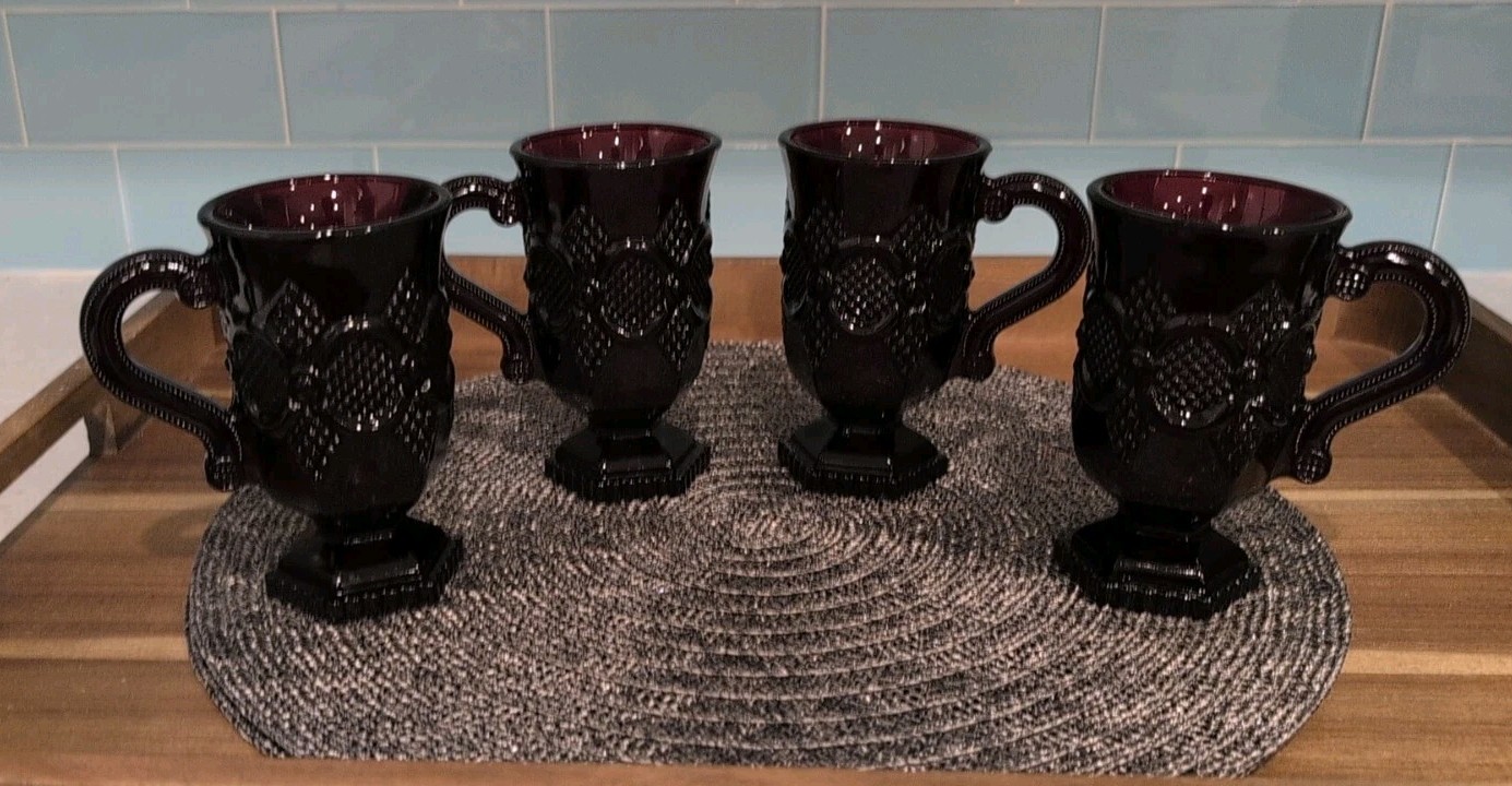 Avon 1876 Cape Cod Ruby Red Glass Footed Mug Set Of 4 Coffee Tea Beautiful 🌹 Avon 1876 Cape Cod Ruby Red Glass Footed Mug Set Of 4 Coffee Tea Beautiful 🌹