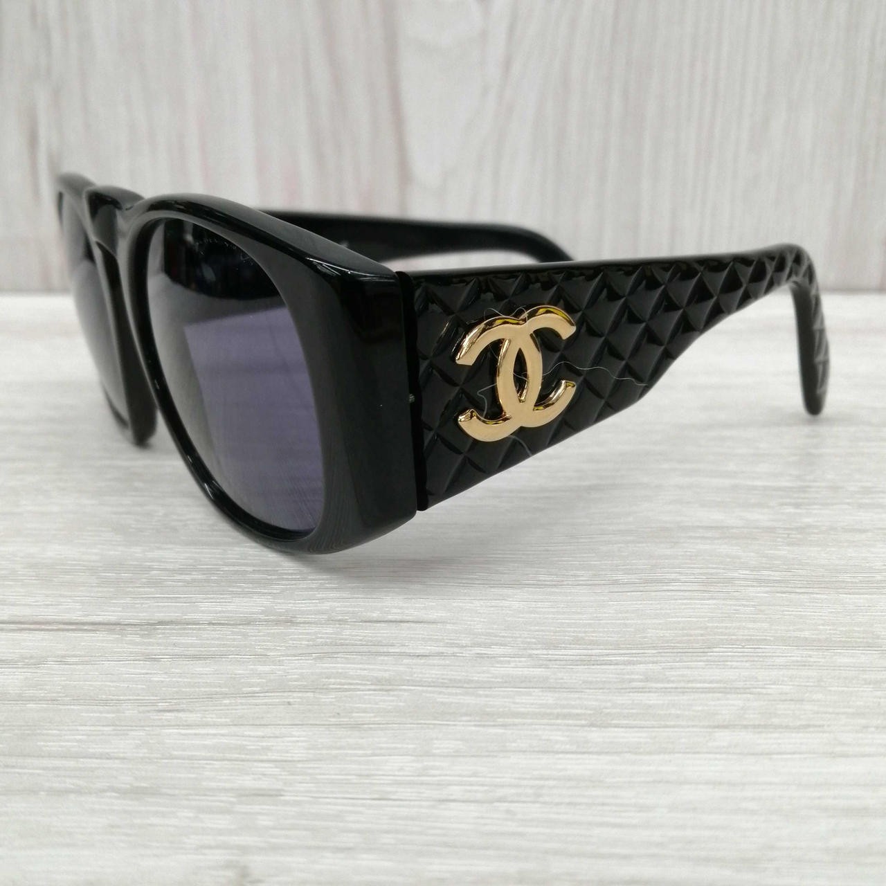 CHANEL 01450 94305 Coco Mark Matelasse Sunglasses