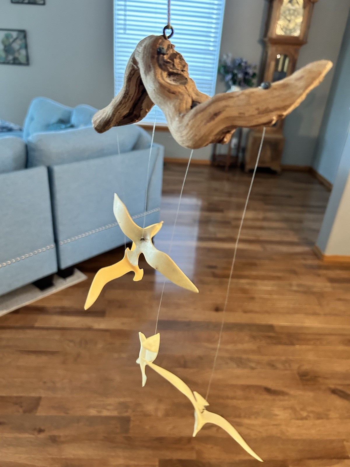 Vintage Driftwood Hanging Mobile Plastic Seagulls Coastal Beach Nautical Decor Vintage Driftwood Hanging Mobile Plastic Seagulls Coastal Beach Nautical Decor