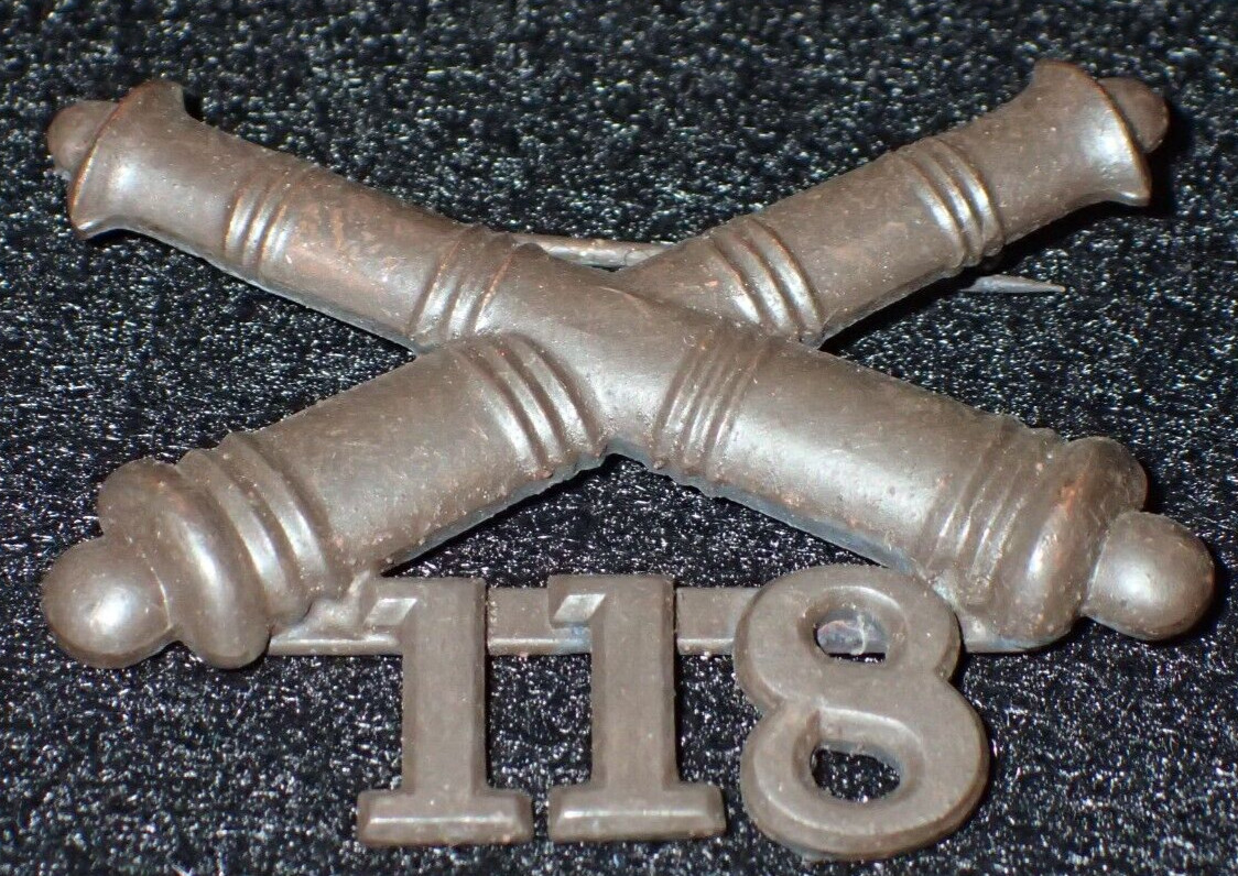 1902 - 1905 US Army 118th Field Artillery Regiment Branch Collar Insignia Device