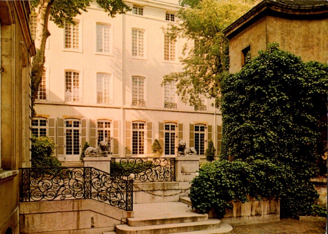 Vintage Musee Lyonnais Des Arts Decoratifs Postcard Façade Méridionale