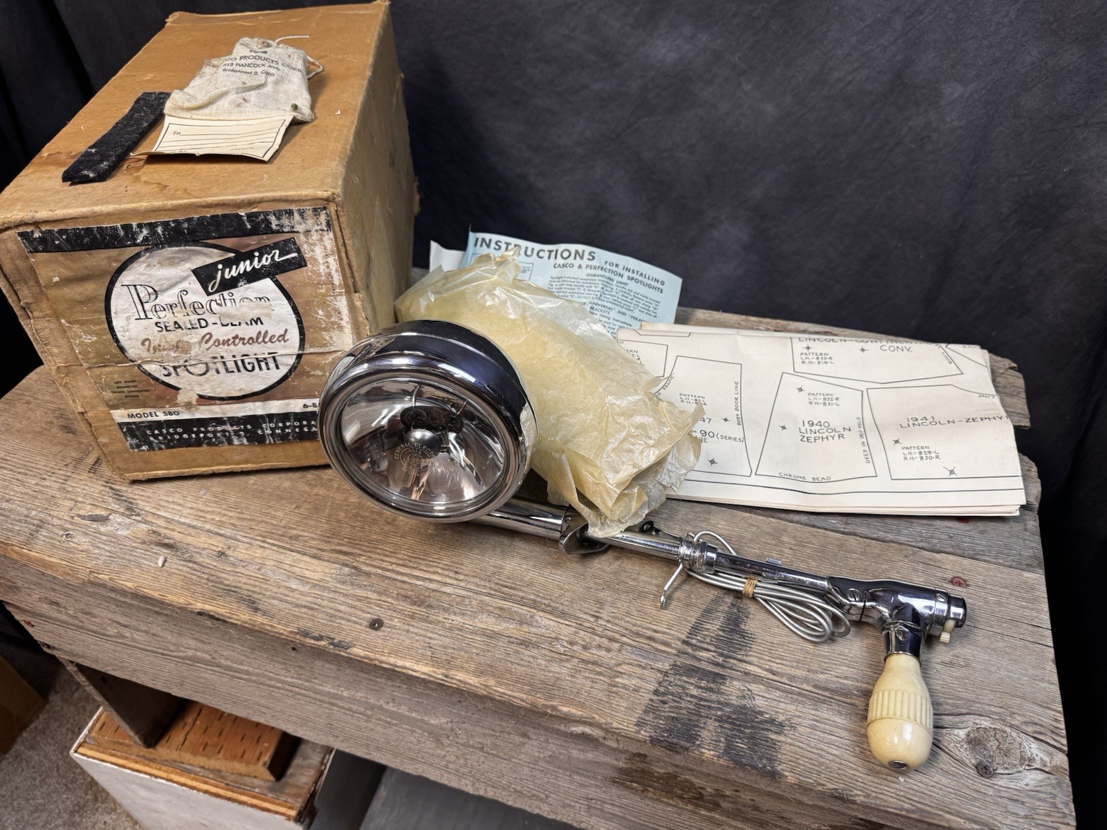 NOS RARE VINTAGE 1940\'s-1950’s CASCO PERFECTION Car Truck Spotlight 6V