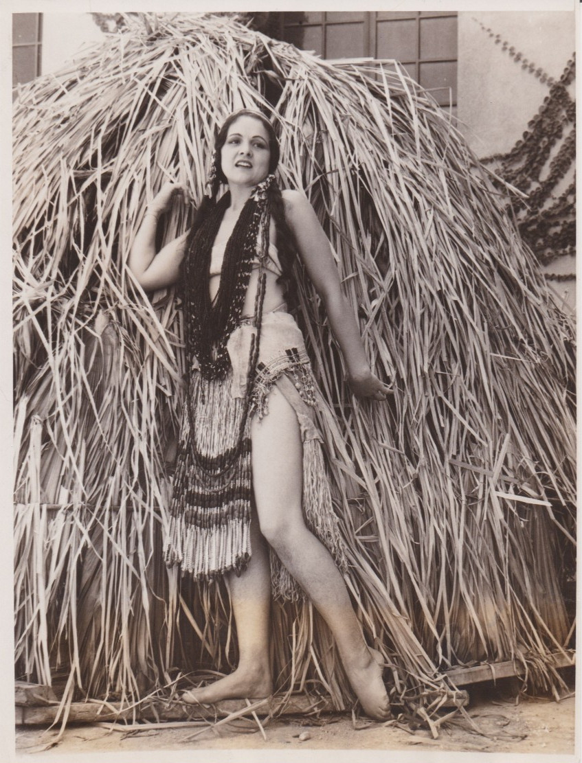 1931 Press Photo Leggy Ruth Magden Models Hupa Indian Dress of Buckskin & Straw