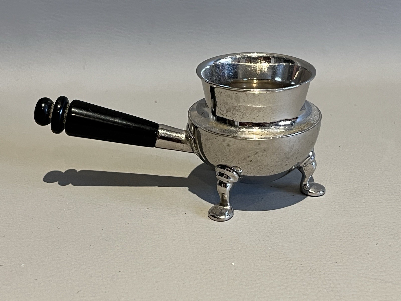 Vintage ASR Cigarette 3 Footed Ashtray Chrome Finish Bakelite Handle Vintage ASR Cigarette 3 Footed Ashtray Chrome Finish Bakelite Handle
