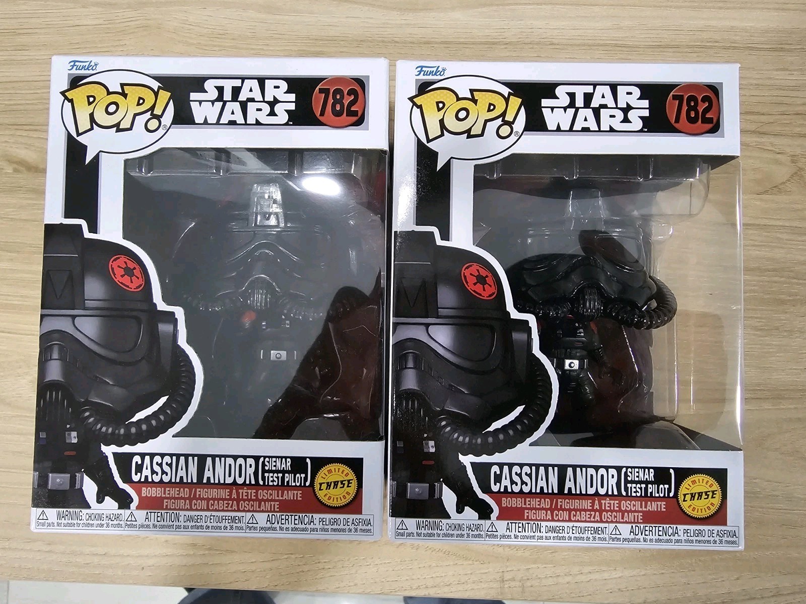 Lof Of 2 Funko Pop Star Wars Cassian Andor (Sienar Test Pilot) (Chase) #782