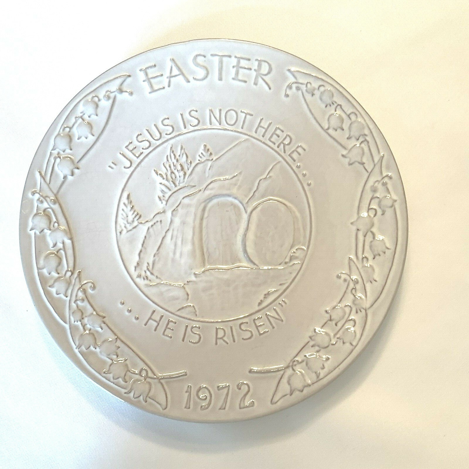 Frankoma Easter Plate 1972 Jesus Is Not Here He Is Risen Oral Roberts Tulsa Gray
