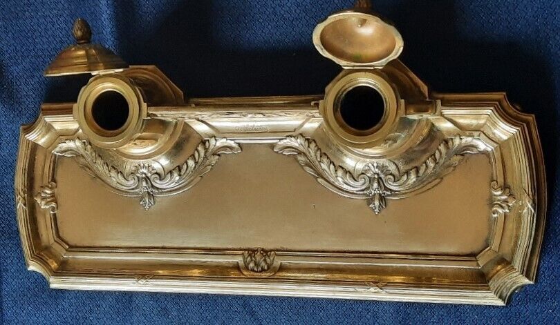 Lelievre Double-sided 19th century French Gilded Bronze Double Inkwell on Stand