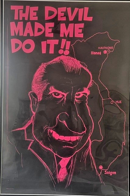 1972 ORIGINAL ANTI VIETNAM NIXON THE DEVIL MADE ME DO IT BLACK LIGHT POSTER RARE