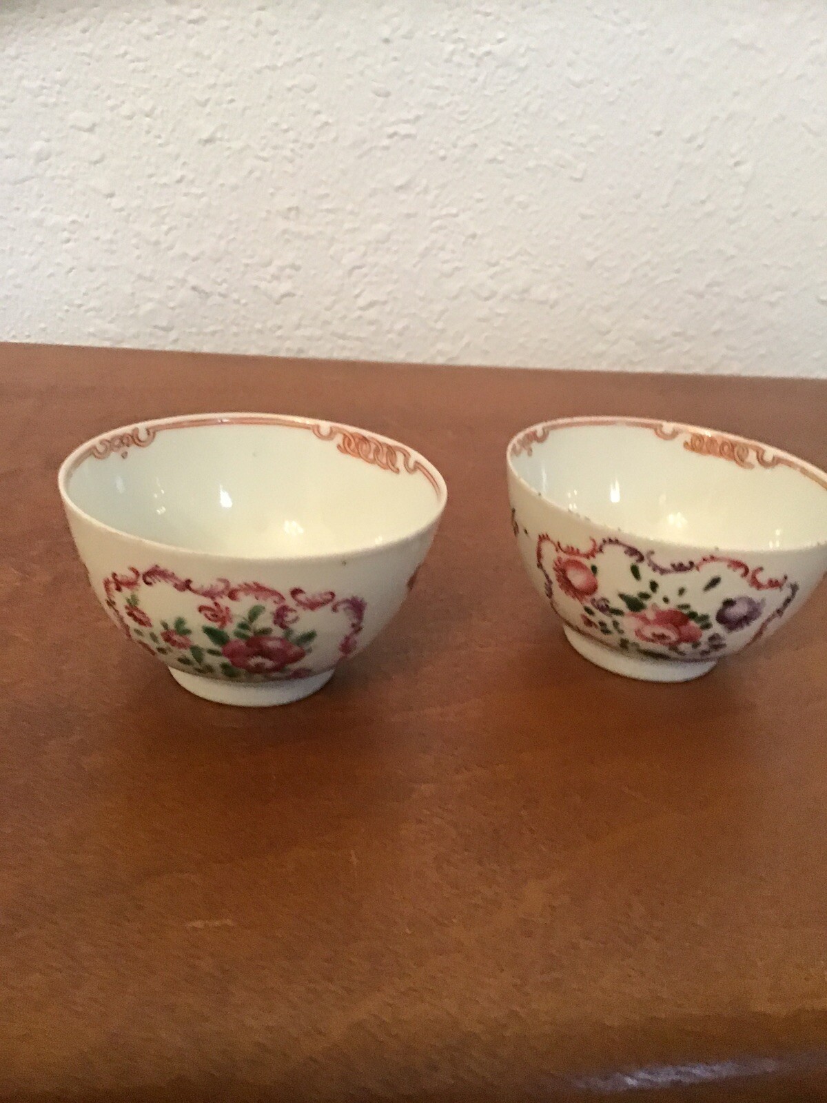 2 Antique New Hall English Porcelain Handleless Teacups Pattern 173 c1790