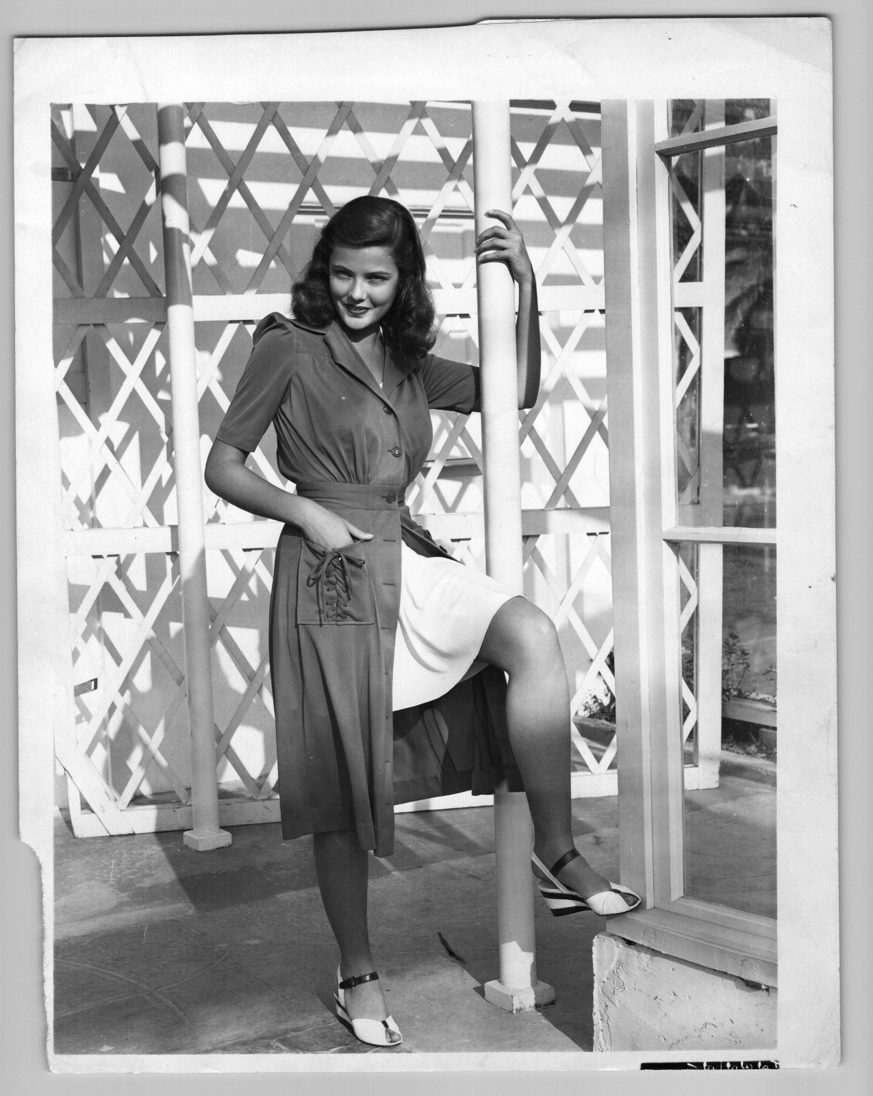 HOLLYWOOD GENE TIERNEY STYLISH POSE STUNNING PORTRAIT 1940s ORIG PHOTO MA78