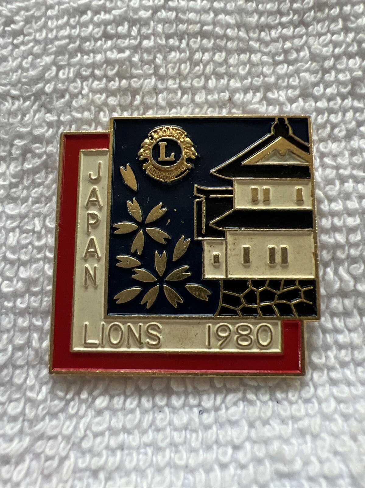 Lions Vintage Club Pin Japan 1980 Lions Vintage Club Pin Japan 1980