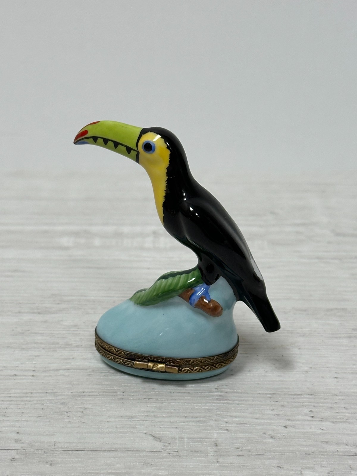 Vintage Limoges France Peint Main Toucan Bird Trinket Box RAP Studio 2 3/4\ Vintage Limoges France Peint Main Toucan Bird Trinket Box RAP Studio 2 3/4\