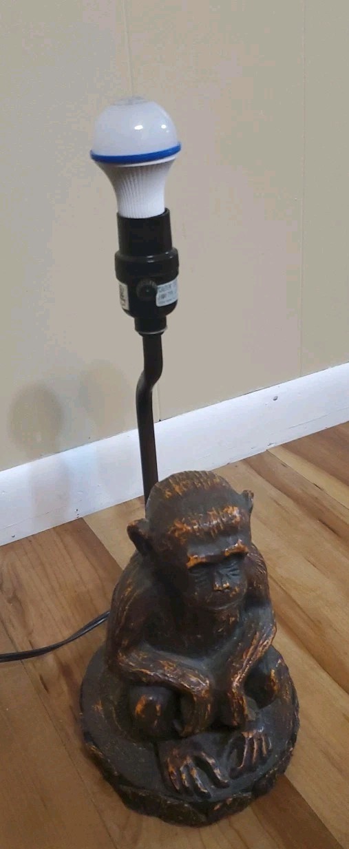 Vintage Seated Monkey Table Lamp Chimpanzee Resin Unique Working Vintage Seated Monkey Table Lamp Chimpanzee Resin Unique Working