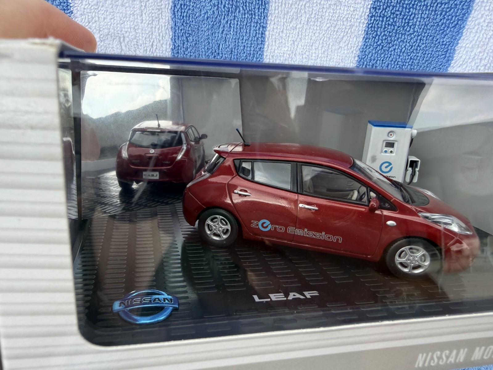 1/43 Nissan Leaf Dealer Promo Miniature Car with Charging Display Box - Red