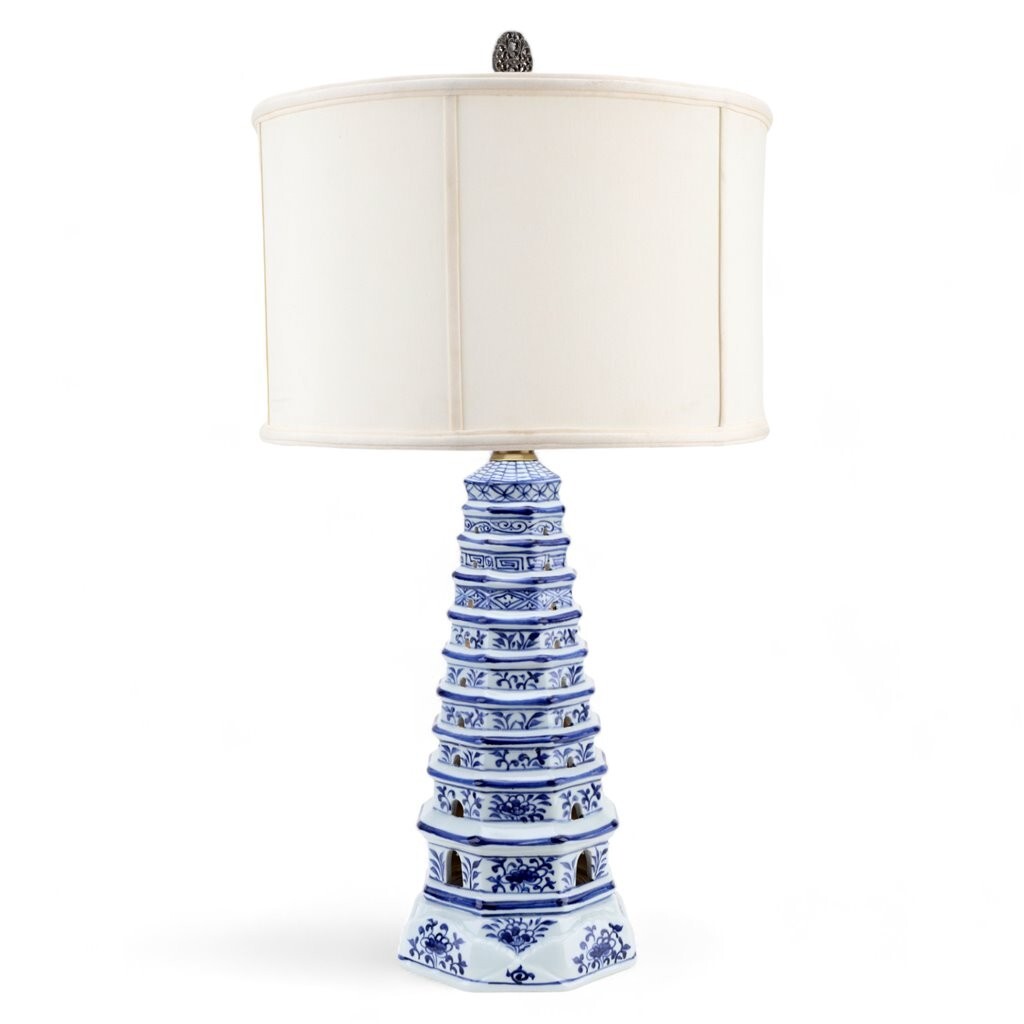 CHINOISERIE ORIENTAL PORCELAIN TALL PAGODA LAMP-30\'\'H