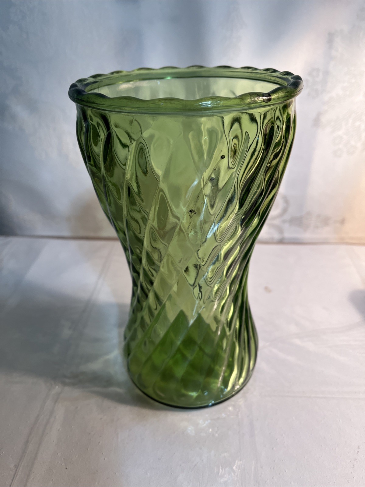 Vintage HOOSIER GLASS Green Diamond Optical Swirl Pattern Glass Vase 8” Tall,... Vintage HOOSIER GLASS Green Diamond Optical Swirl Pattern Glass Vase 8” Tall,...