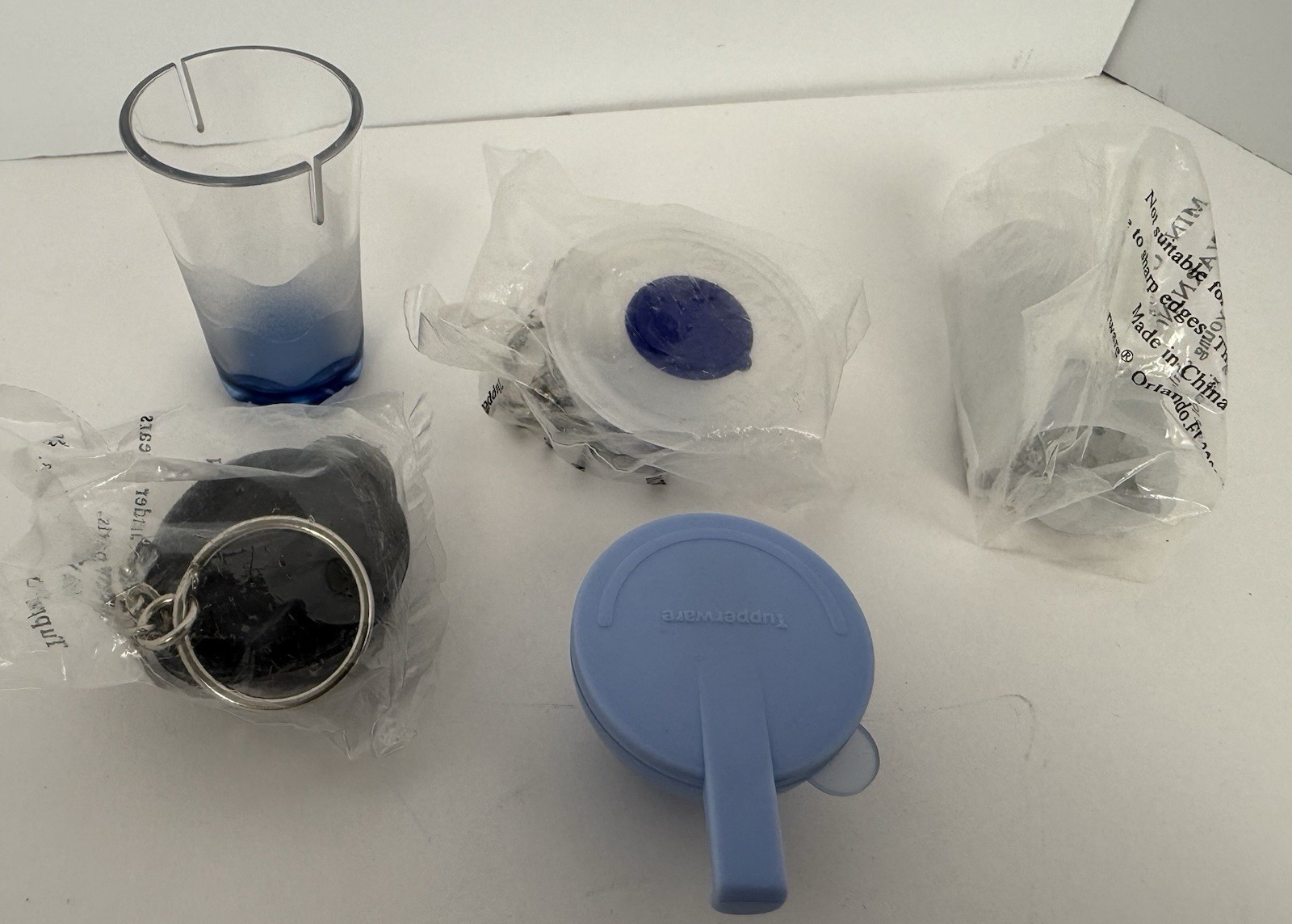 Vintage Tupperware Keychains & Magnets Set Lot of 5 Retired New
