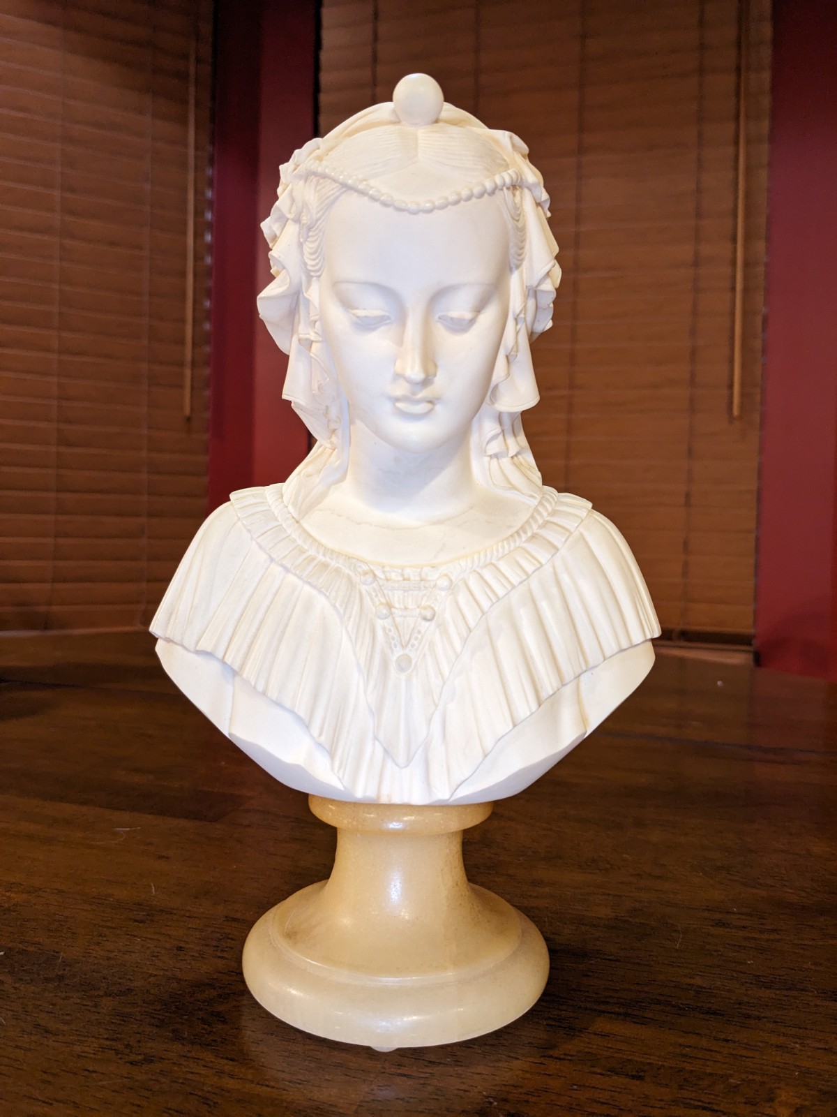 Goldscheider E&R Angelica Maria Marble Bust E&R Giannelli Italy gold Crown 9\