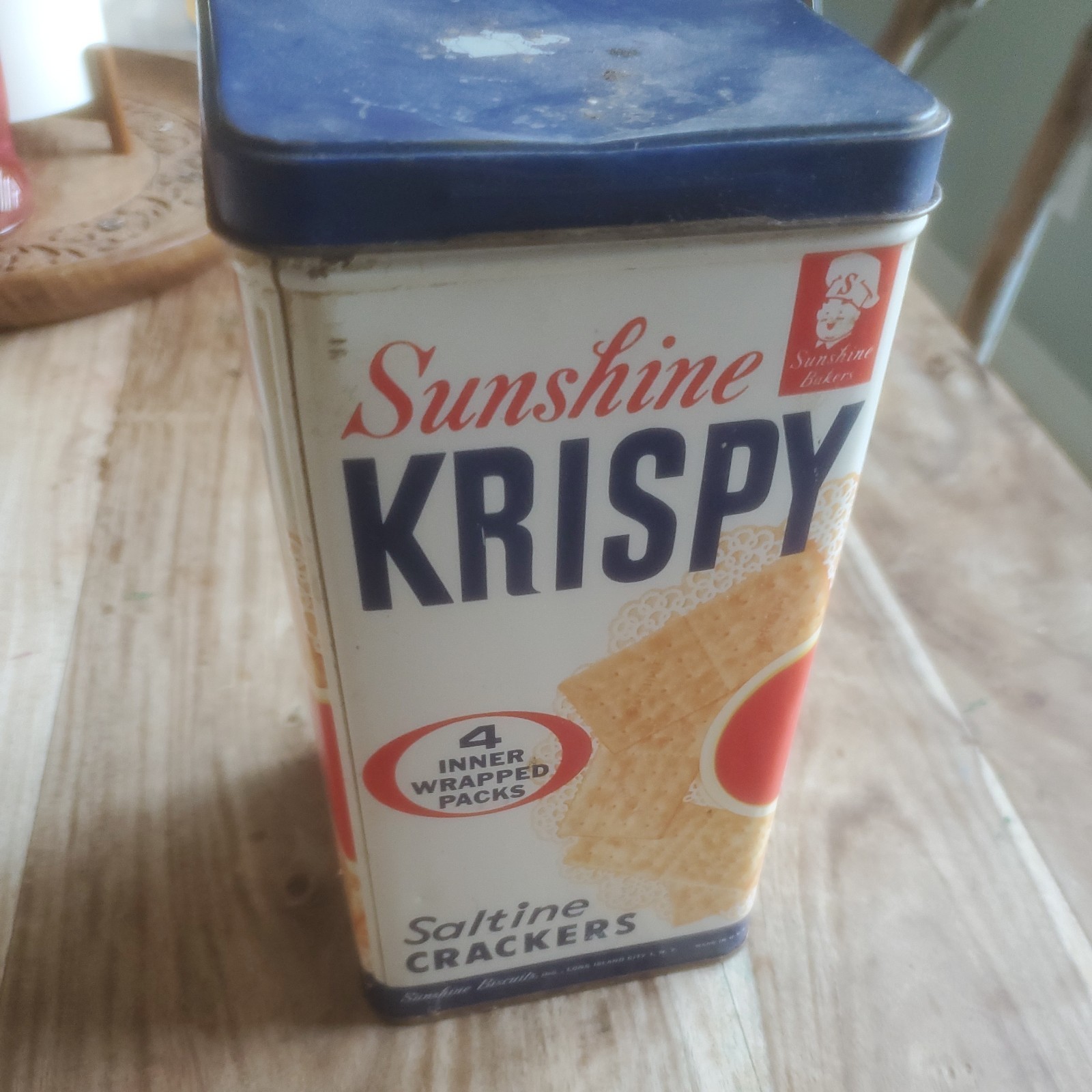 Vintage Sunshine Krispy Saltines Cracker T box White Blue Kitchen 9” USA Vintage Sunshine Krispy Saltines Cracker T box White Blue Kitchen 9” USA