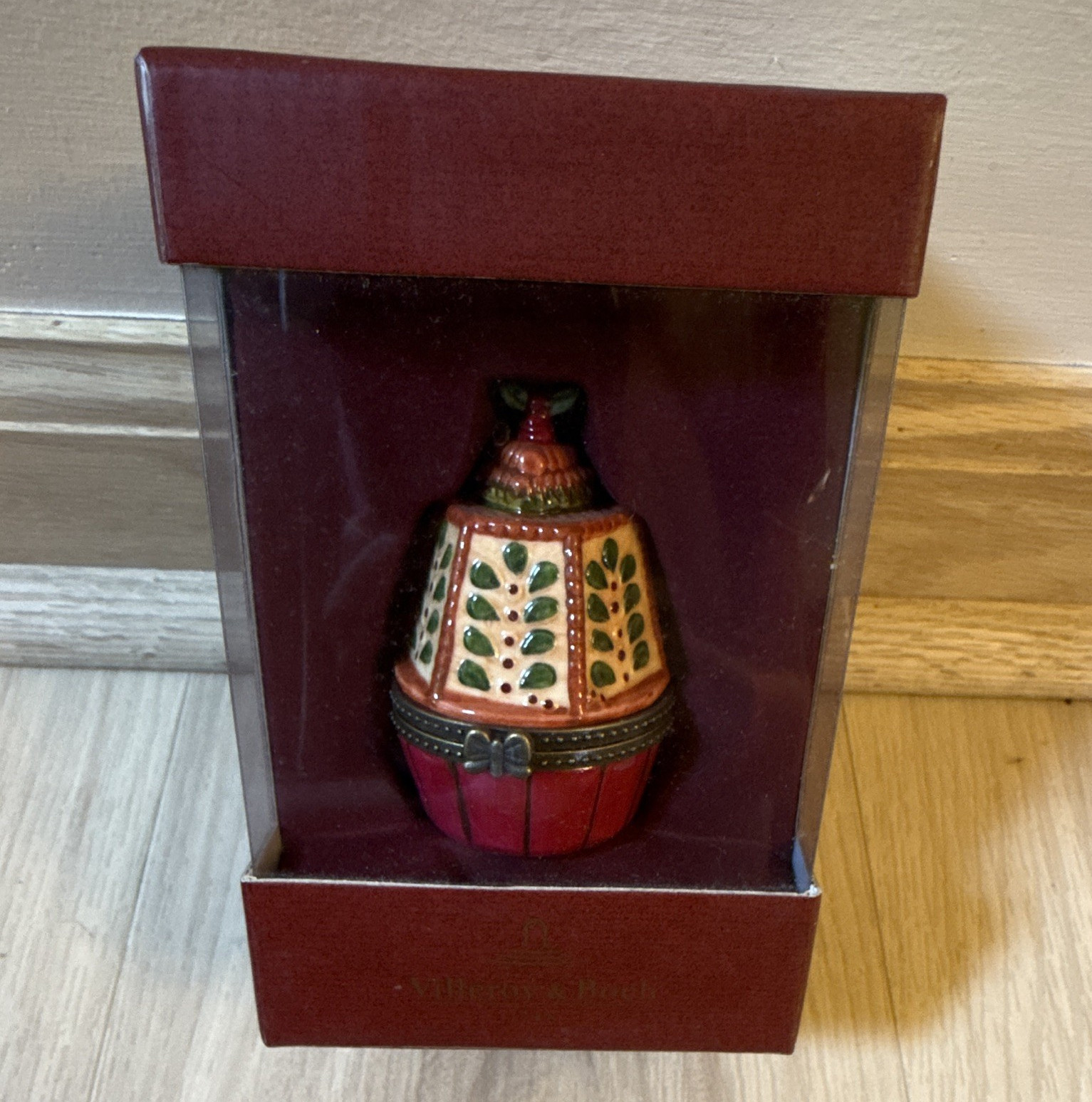 Decorative Egg-Shaped Lidded Trinket Box in Red Display Box w/ Window