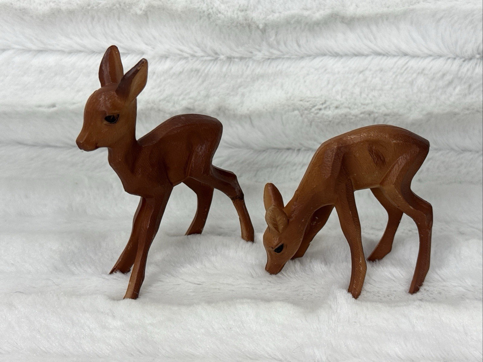 Set of 2 Vintage Plastic Deer Hong Kong #697 Standing & Feeding Cake Decoration