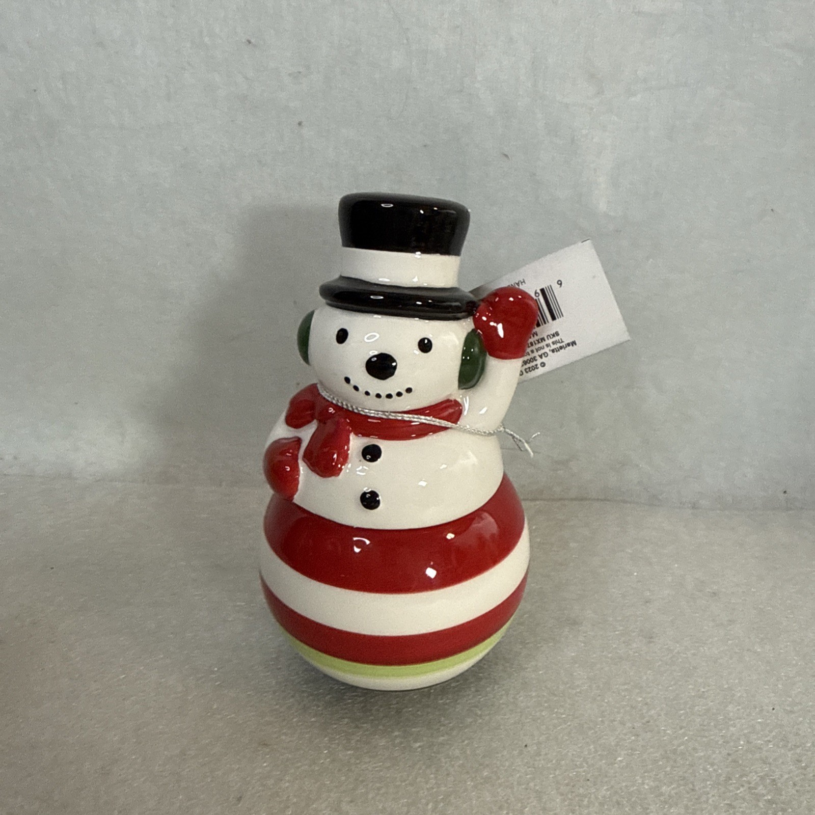 GANZ Stacking Waving Snowman  4.75 x 4.75 Dolomite Salt And Pepper Set MX187599