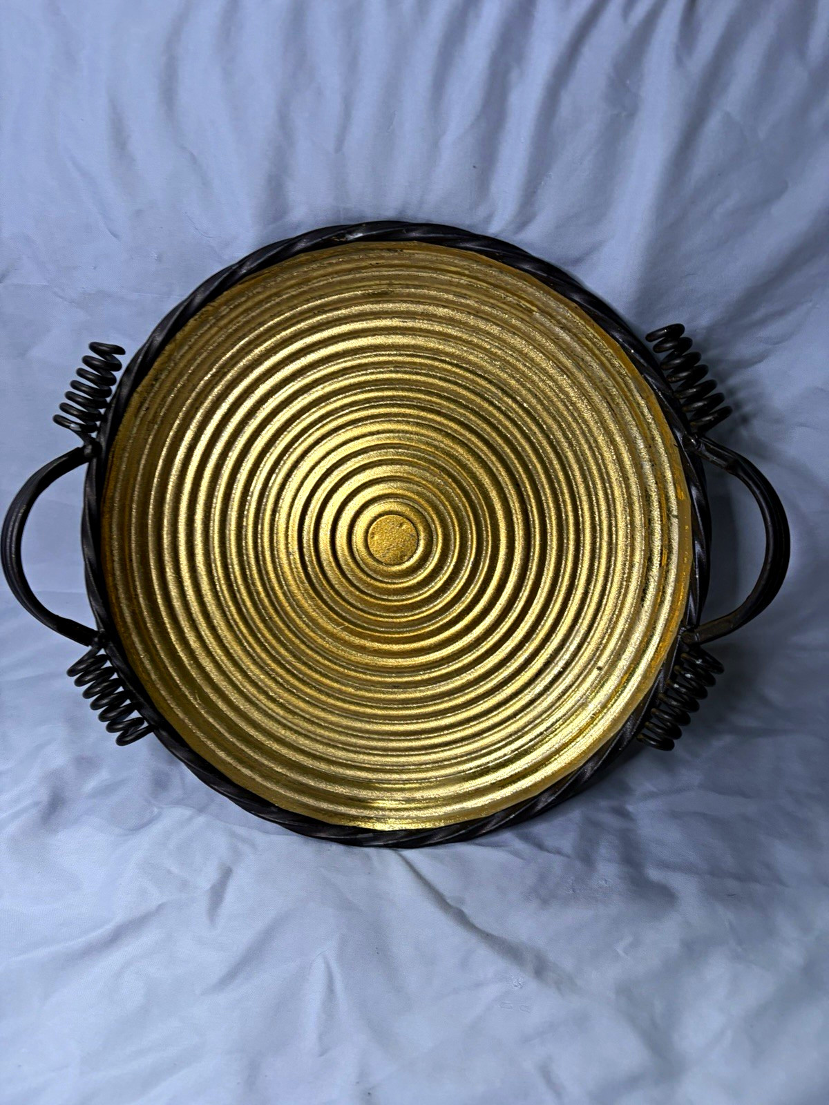 VTG Wrought Iron Round Serving Tray Concentric Circle Ribbed Gold Black Metal