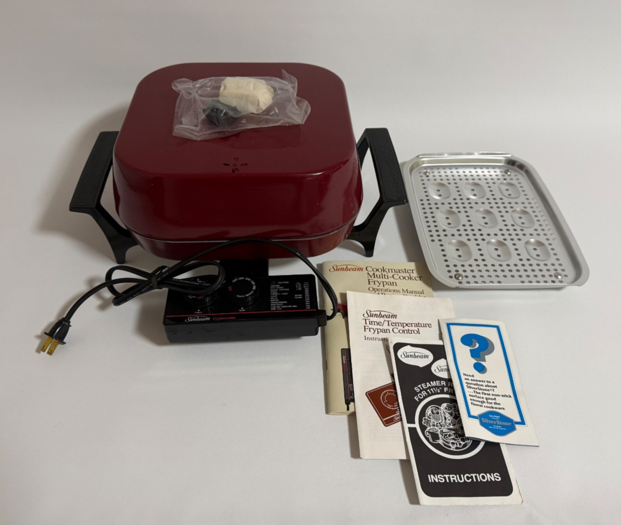 Vintage Sunbeam Cookmaster Multi-Cooker Frypan 07487 Claret NOB Vintage Sunbeam Cookmaster Multi-Cooker Frypan 07487 Claret NOB