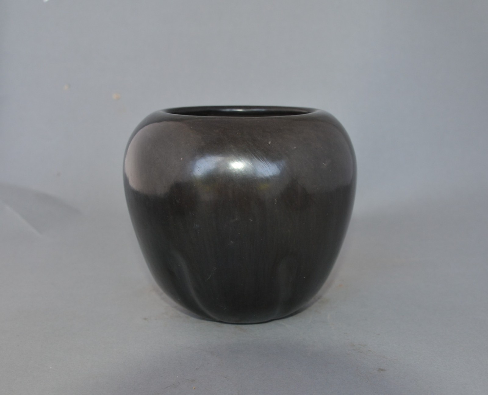 Rare Isabel Naranjo (1922-) Santa Clara Blackware Pot - 4 3/4\
