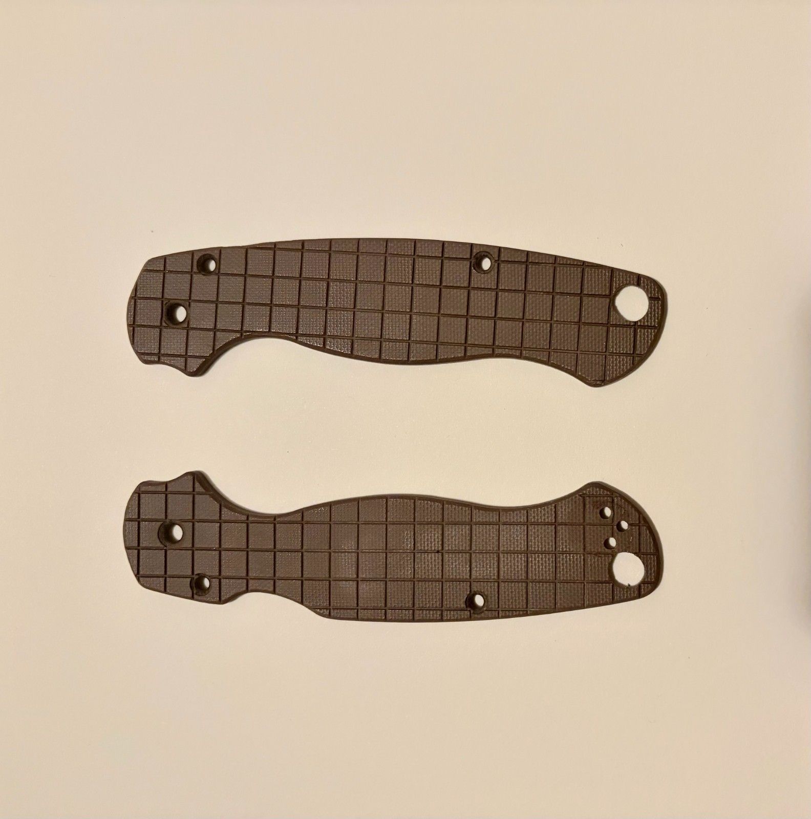 Spyderco PM2 Paramilitary 2 Custom G10 Scales Brown Crosshatch Milling