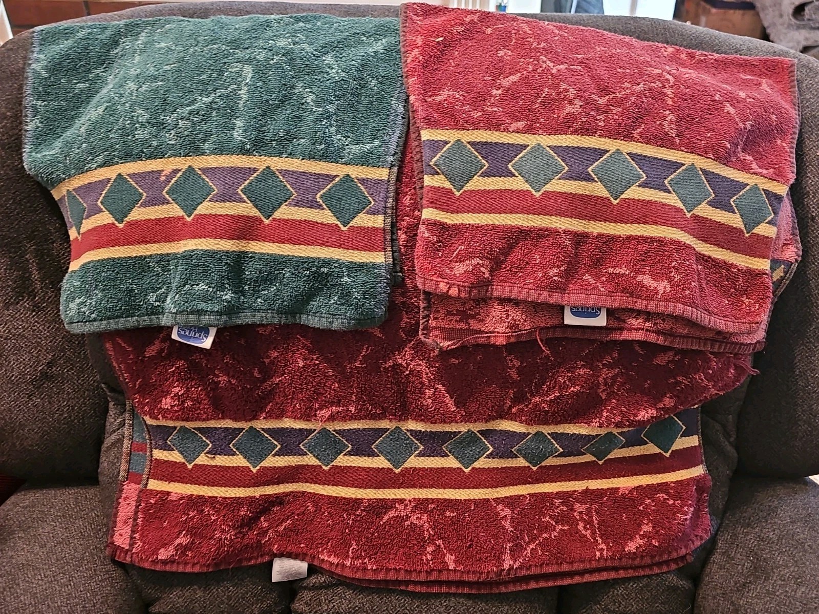 Vintage Amalfi 90s Bath Towel Set Y2K Springs Home Green Maroon Gold Nostalgic
