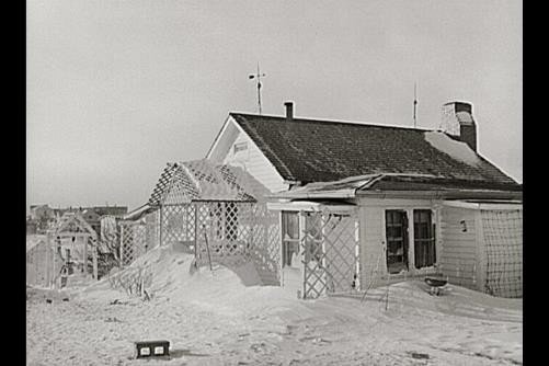 Photo:Murdo South Dakota 1940 House After Blizzard Snowbound Farmhouse