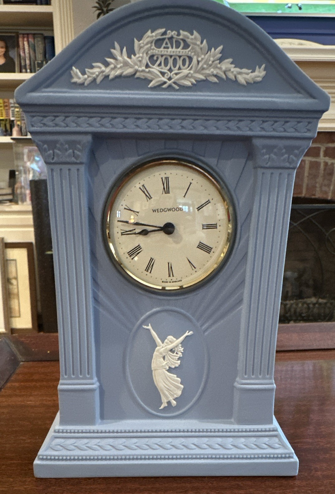 Wedgwood Jasperware Millennium Mantel Clock Made In England 9 Inches Tall Rare