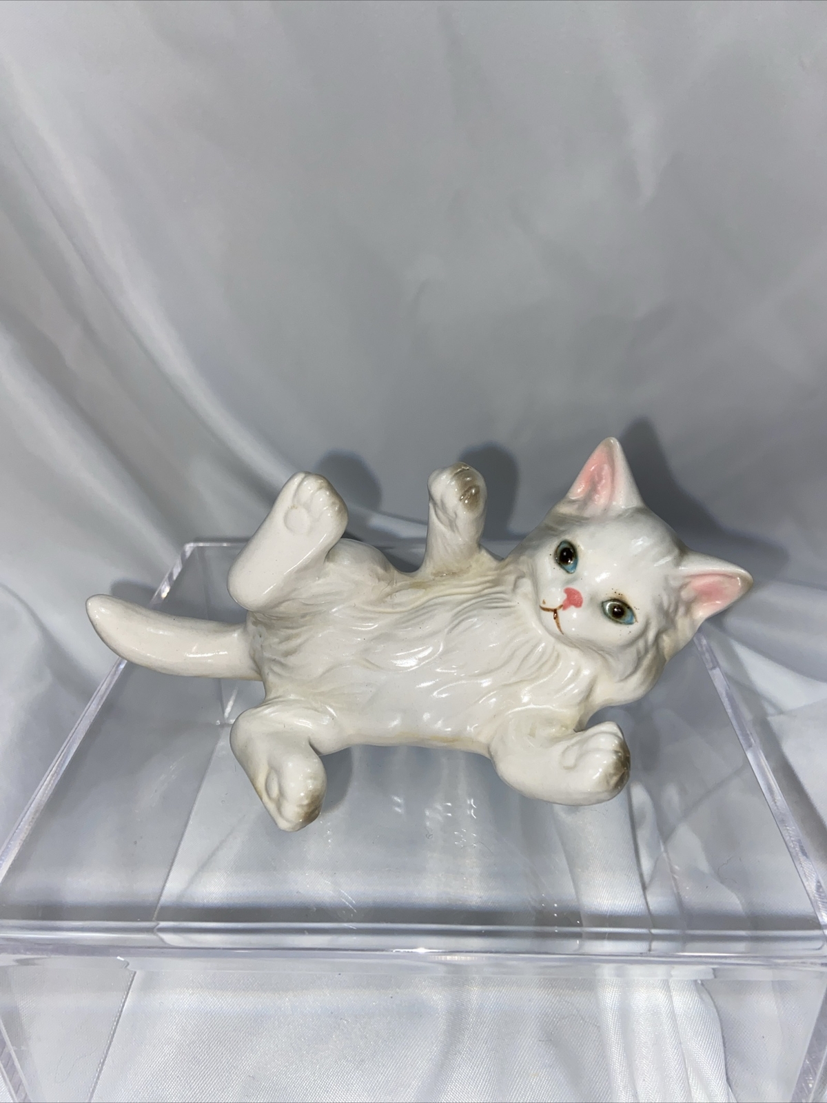Vintage Lefton Exclusive Porcelain Playful Cat Kitten Figurine Japan