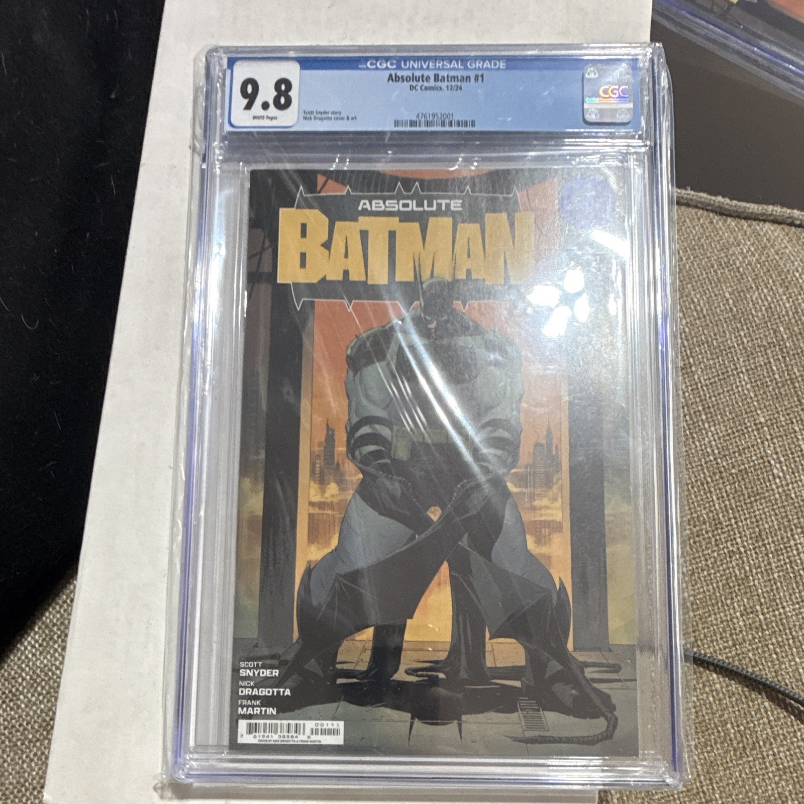 Absolute Batman 1a Cgc 9.8
