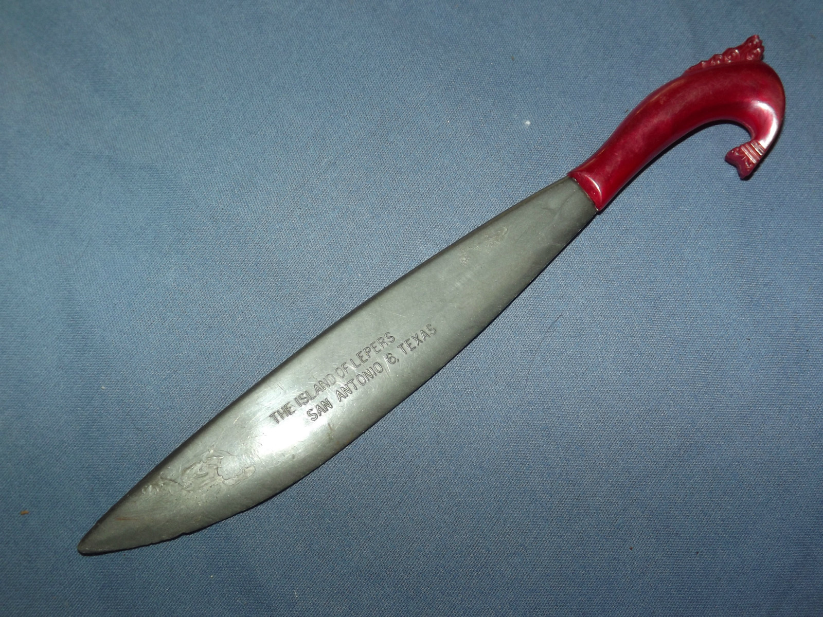 VINTAGE THE ISLAND OF LEPERS SAN ANTONIO TEXAS PLASTIC SWORD LETTER OPENER