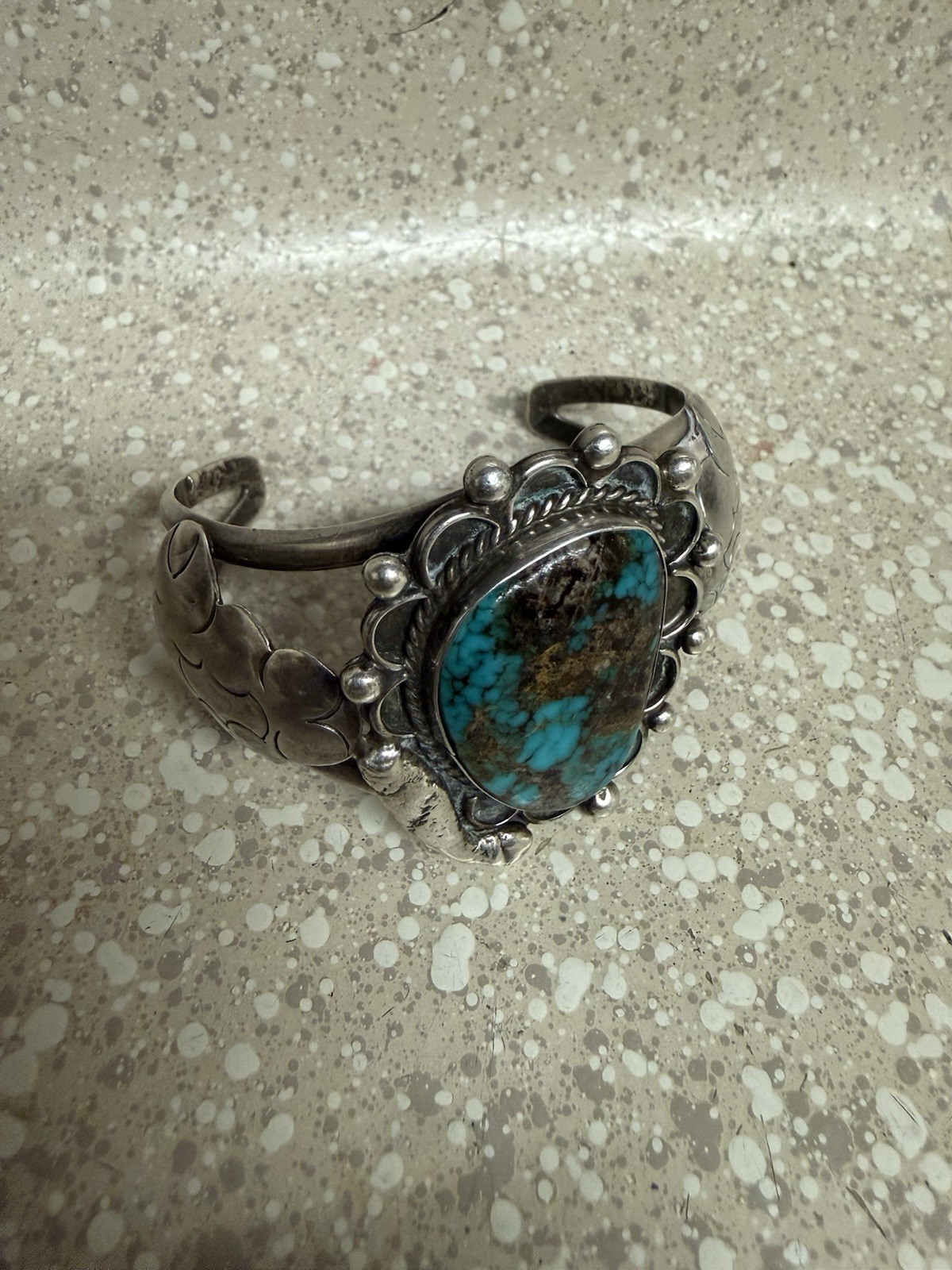 Vtg Navajo Francis Jones? Sterling Silver Leaf & Large Turquoise Cuff Bracelet