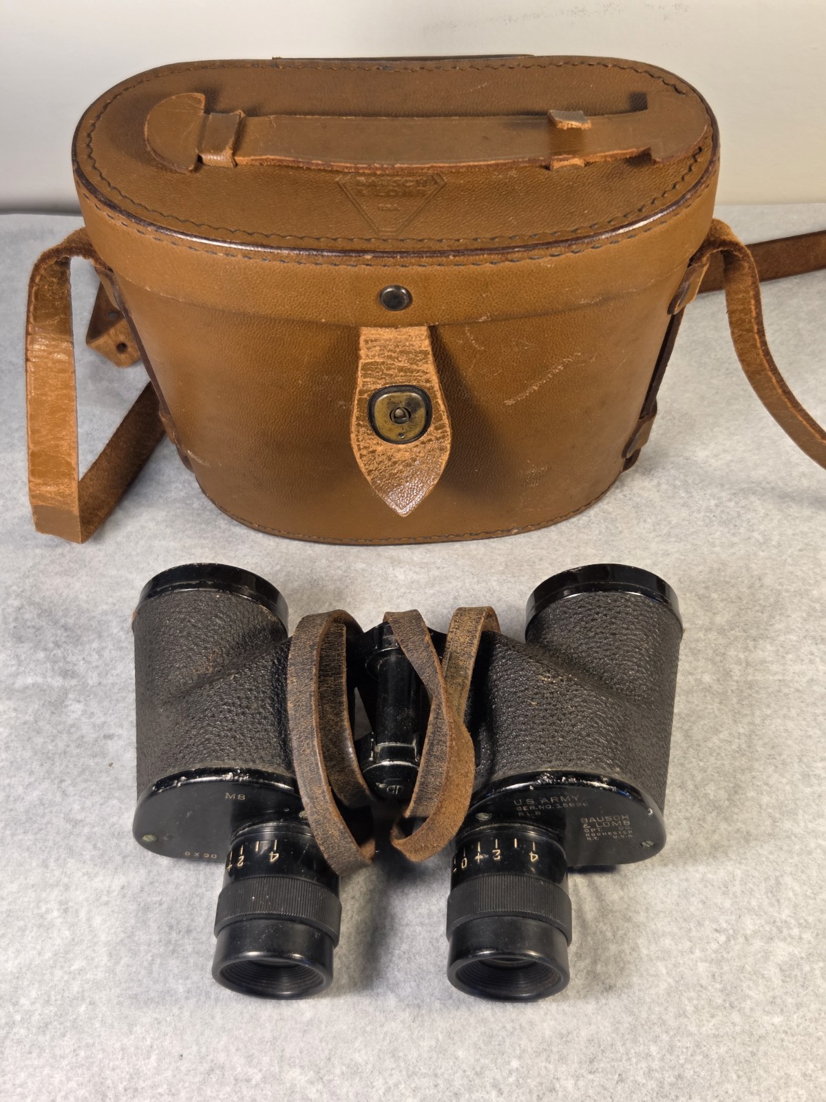 WWII US Army M8 6x30 Binoculars Bausch & Lomb Matching M17 Military Leather Case