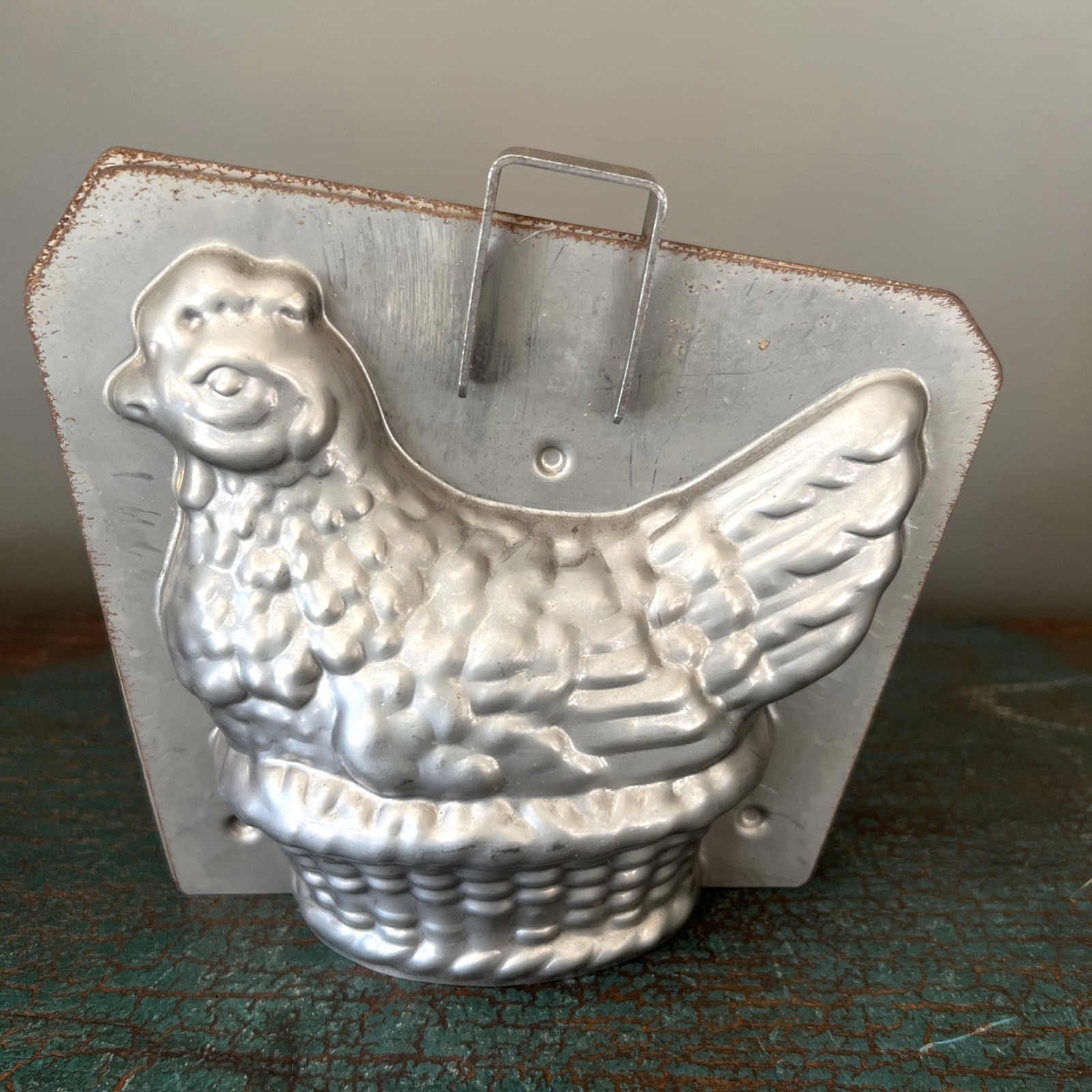 VTG. 1930s ANTON REICHE CHICKEN HEN ON BASKET CHOCOLATE MOLD #35 DRESDEN GERMANY