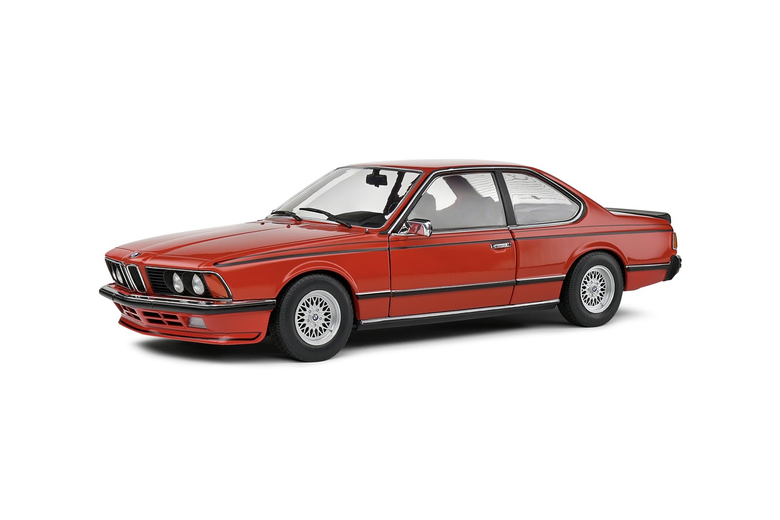 Solido 1:18 BMW 635 CSi (E24) Red 1984 Diecast Model Car (S1810301)