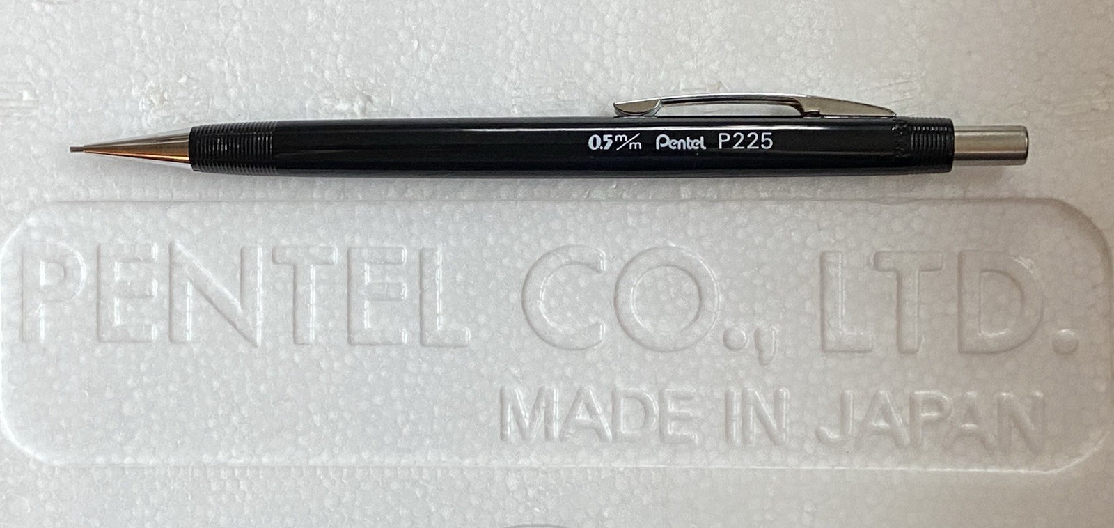 Unused Pentel P225 0.5 m/m Mechanical Pencil Mar. 1978 Metal Lead Reservoir