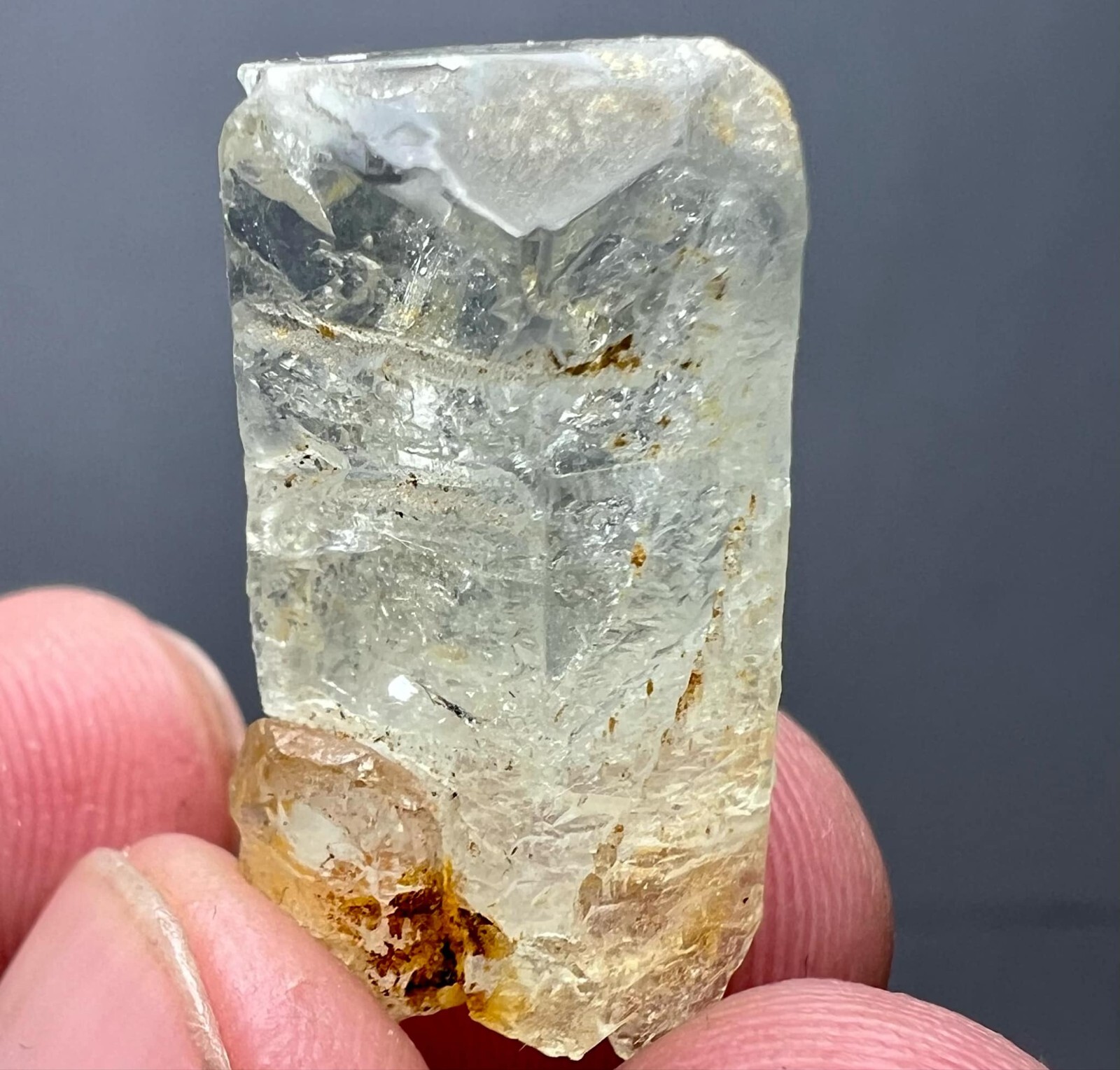 28 Carat Amazing Green Beryl VAR. Heliodor Huge Crystal From Skardu @PAK