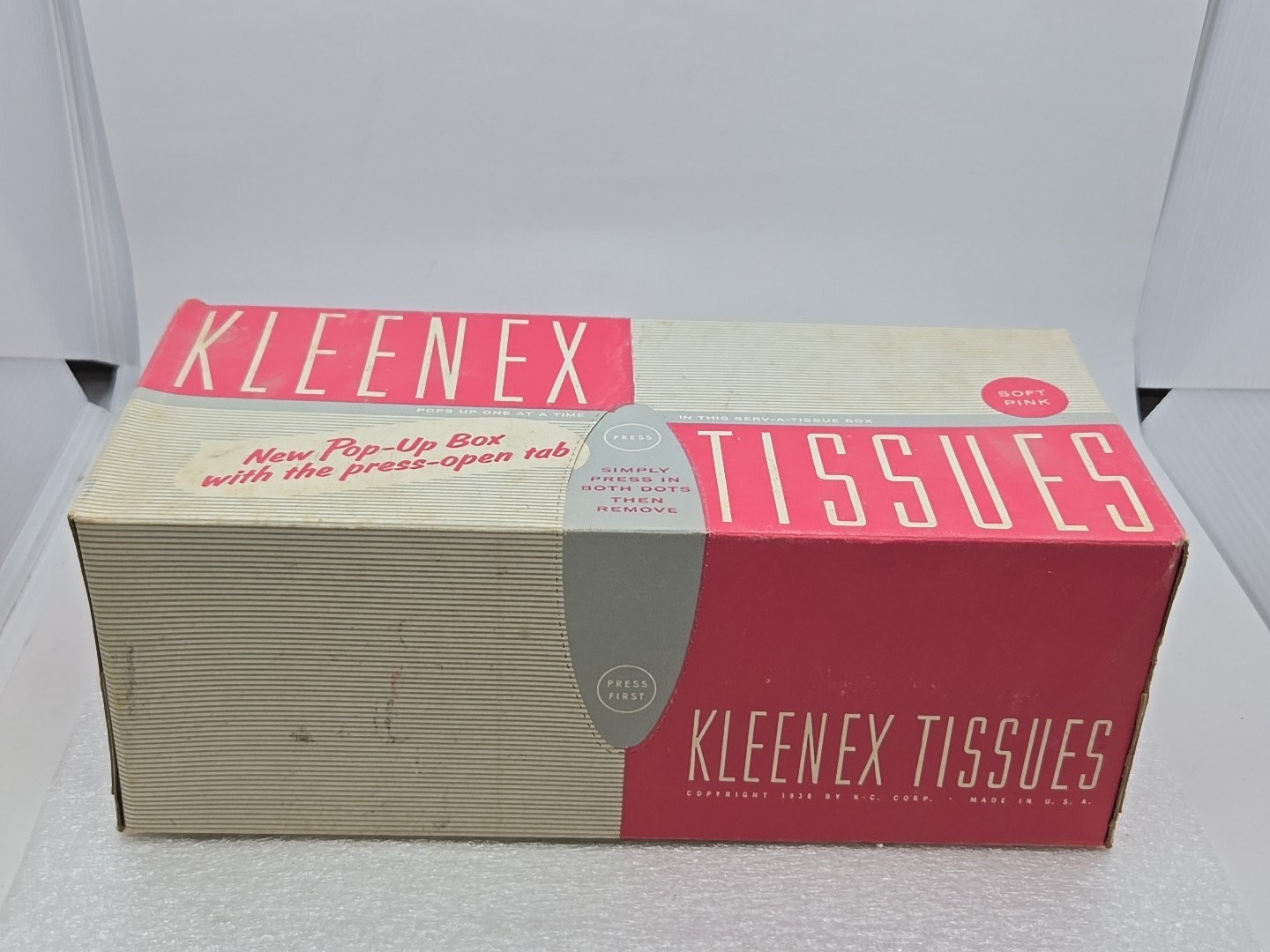 Vintage 1938 Kleenex Box Tissues Soft Pink 400 Count NOS Full Unopened Sealed