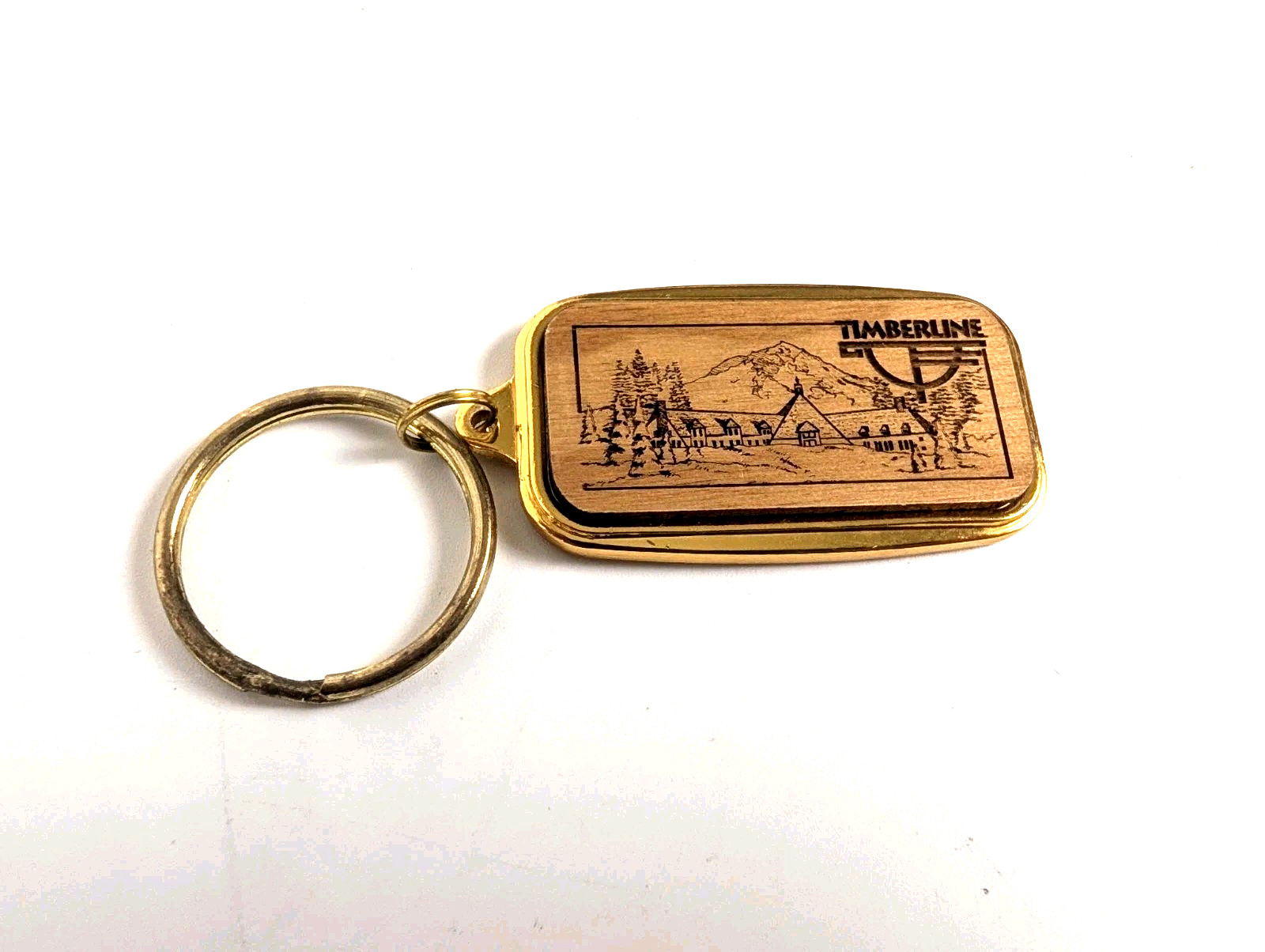 Vintage Timberline Lodge Mt Hood Oregon Souvenir Keychain Gold Tone Wood Look