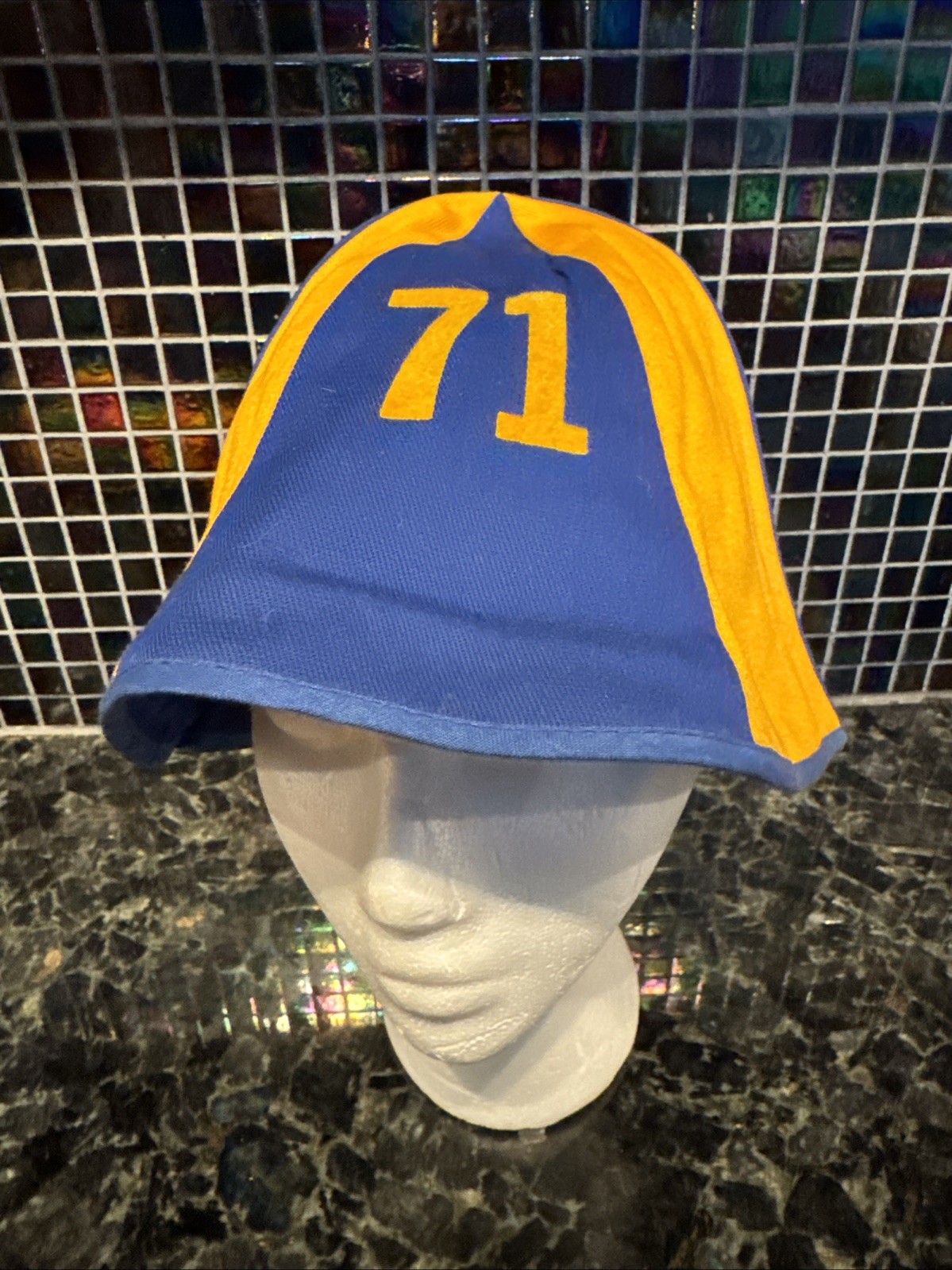 Vntg 1950’s University College School Team Blue & Gold #71 Beanie Cap-Size Large Vntg 1950’s University College School Team Blue & Gold #71 Beanie Cap-Size Large