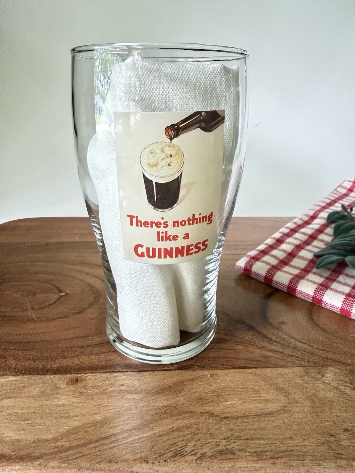 Guinness Beer Pint Glass There\'s Nothing Like a Guinness Retro Ad Harp