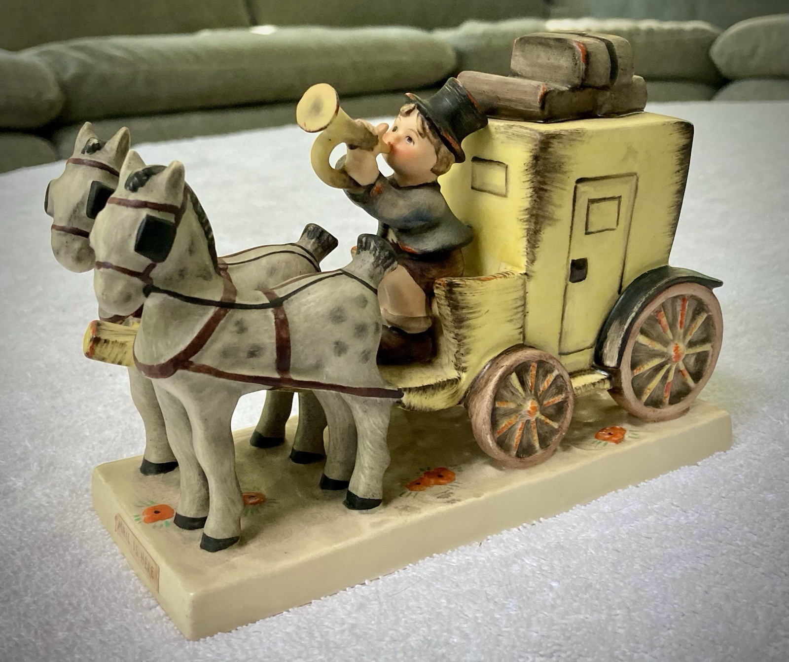 Stunning Vintage Showcase Piece: MINT Goebel Hummel Mail Is Here #226 TMK4 Stunning Vintage Showcase Piece: MINT Goebel Hummel Mail Is Here #226 TMK4