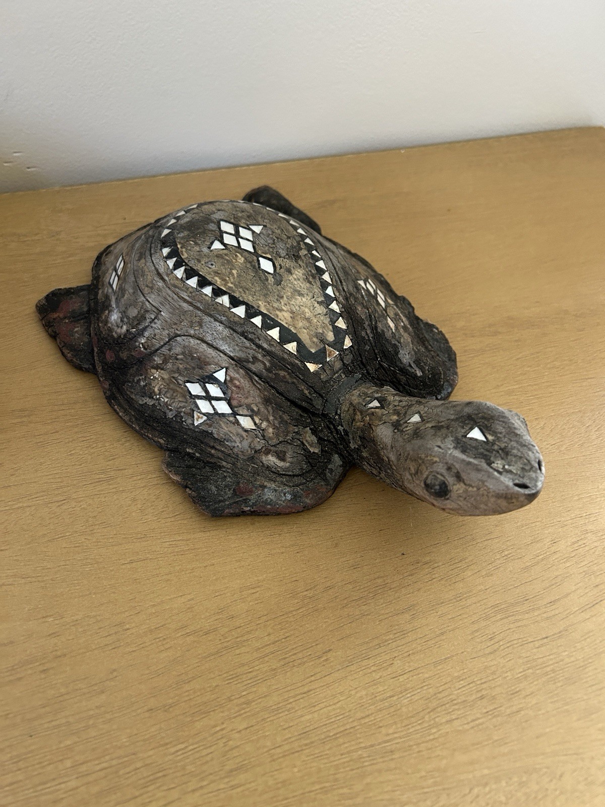 Vintage Hand Carved Wood Sea Turtle Figurine Driftwood Style Decoration. 10”