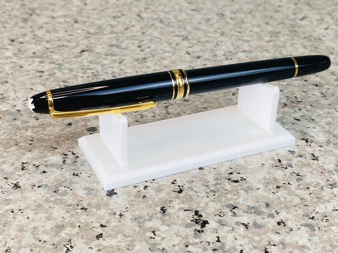 Montblanc Meisterstuck Fountain Pen 14K 4810 Gold Trim Black from Japan
