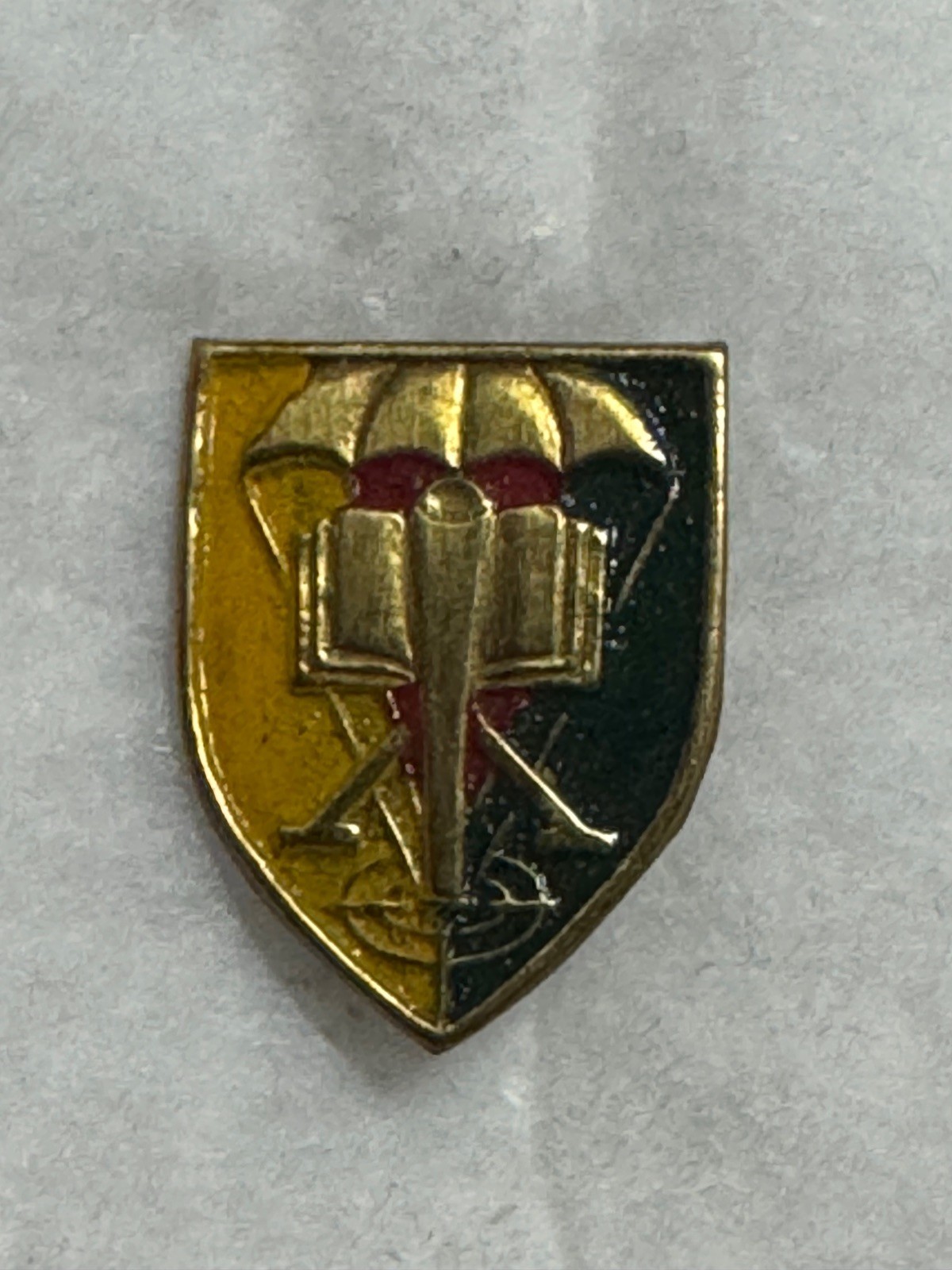 IDF Infantry & Paratroopers School Badge Israel Army Pin Vintage Military Pin